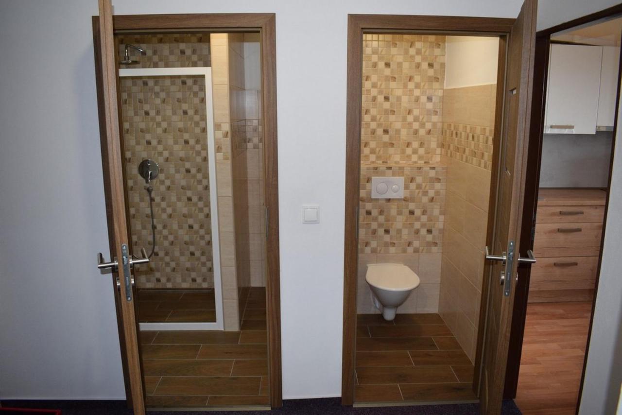 Apartmany Kubova Huť Exteriör bild