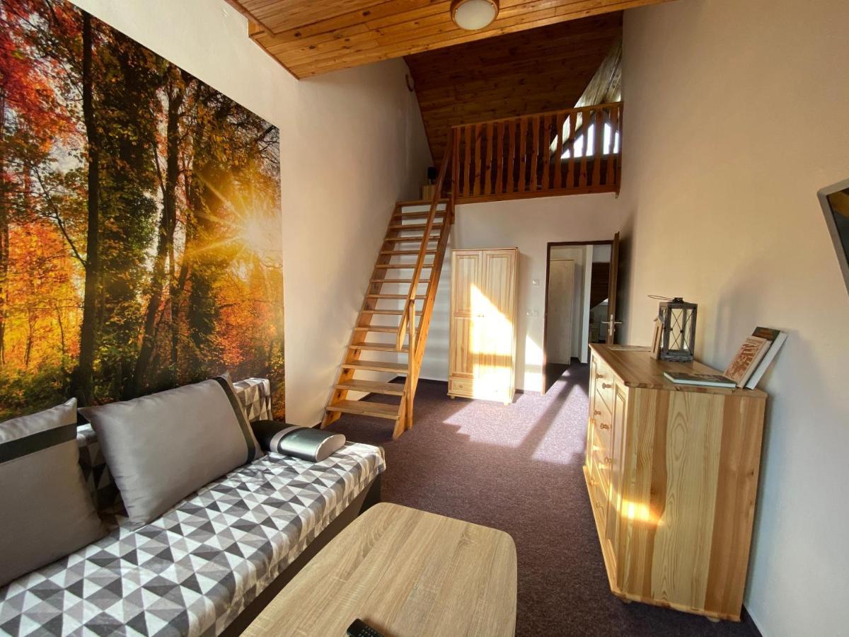 Apartmany Kubova Huť Exteriör bild