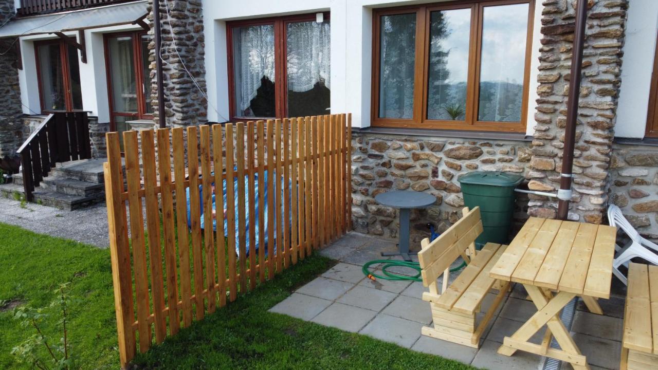 Apartmany Kubova Huť Exteriör bild